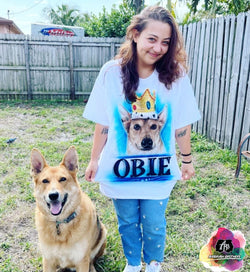 airbrush custom spray paint  Airbrush Pet Portrait w/ Crown Design shirts hats shoes outfit  graffiti 90s 80s design t-shirts  Airbrush Brothers Shirt